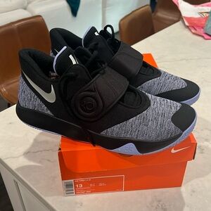 Nike KD Trey 5 VI Black/Metallic Silver AA7067-004 Men's Basketball Shoes